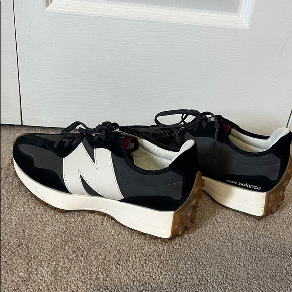 New Balance Black and Gray Sneakers - Picture 3 of 6